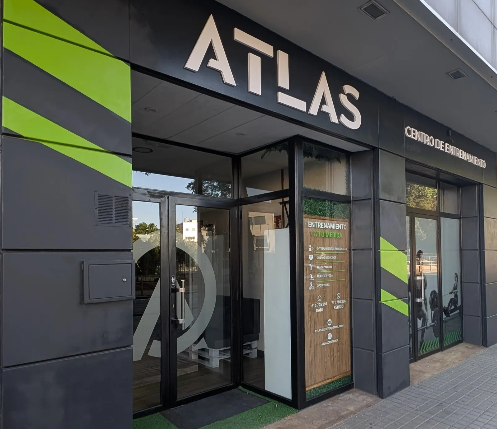 Fachada del centro deportivo Atlas Center en Ciudad Real